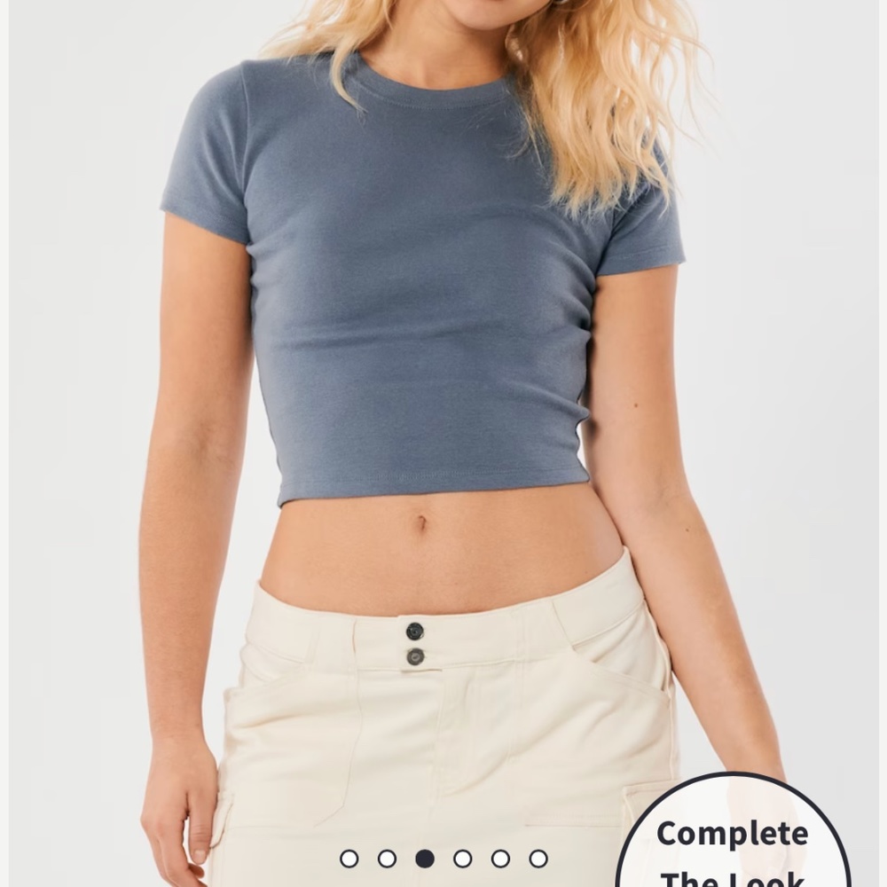 Hollister Crop Top T-Shirt (size xs)